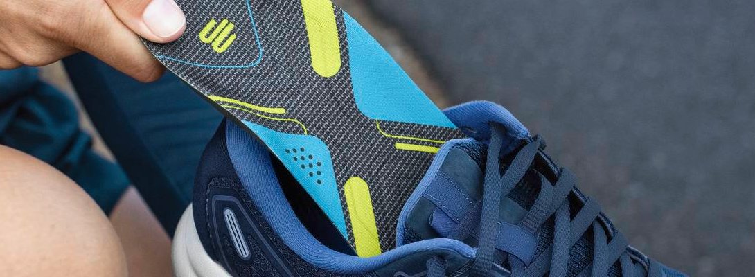 Runs in the sports shoe Running insert is pushed into a running shoe