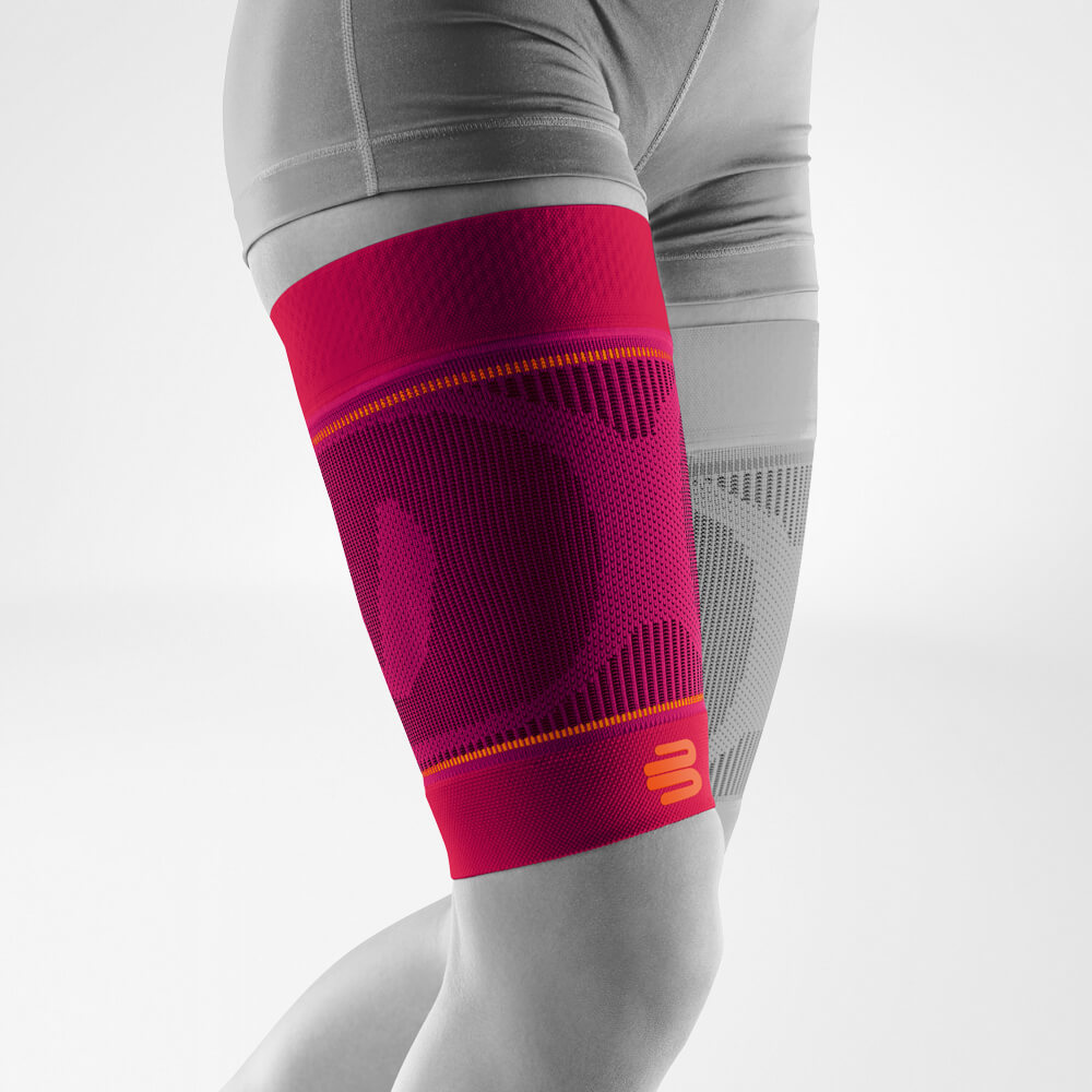 Complete view of the pink thighs Sport Sleeves on the stylized gray leg