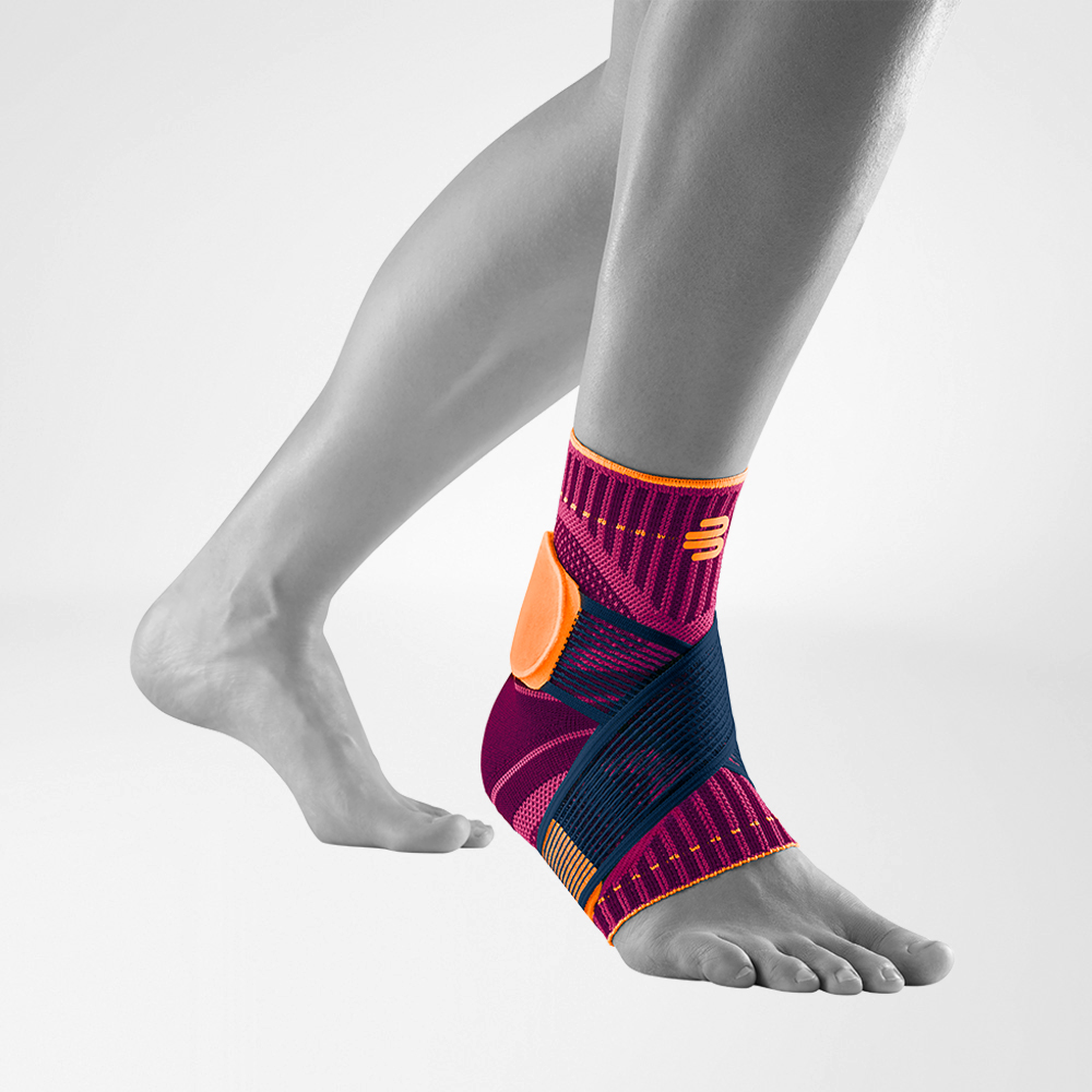 Lateral complete view of the pink ankle bandage on the stylized gray foot