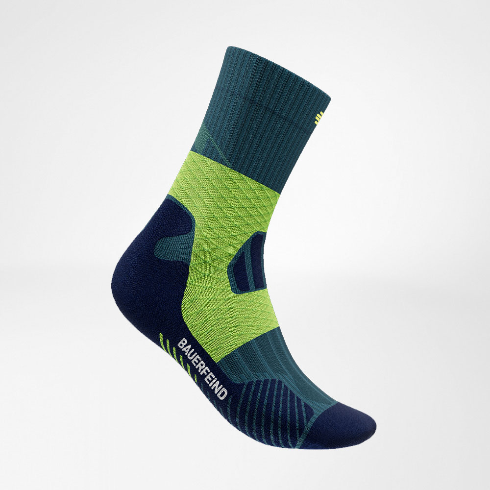 Side view of the blue -green medium -length trail run - running socks
