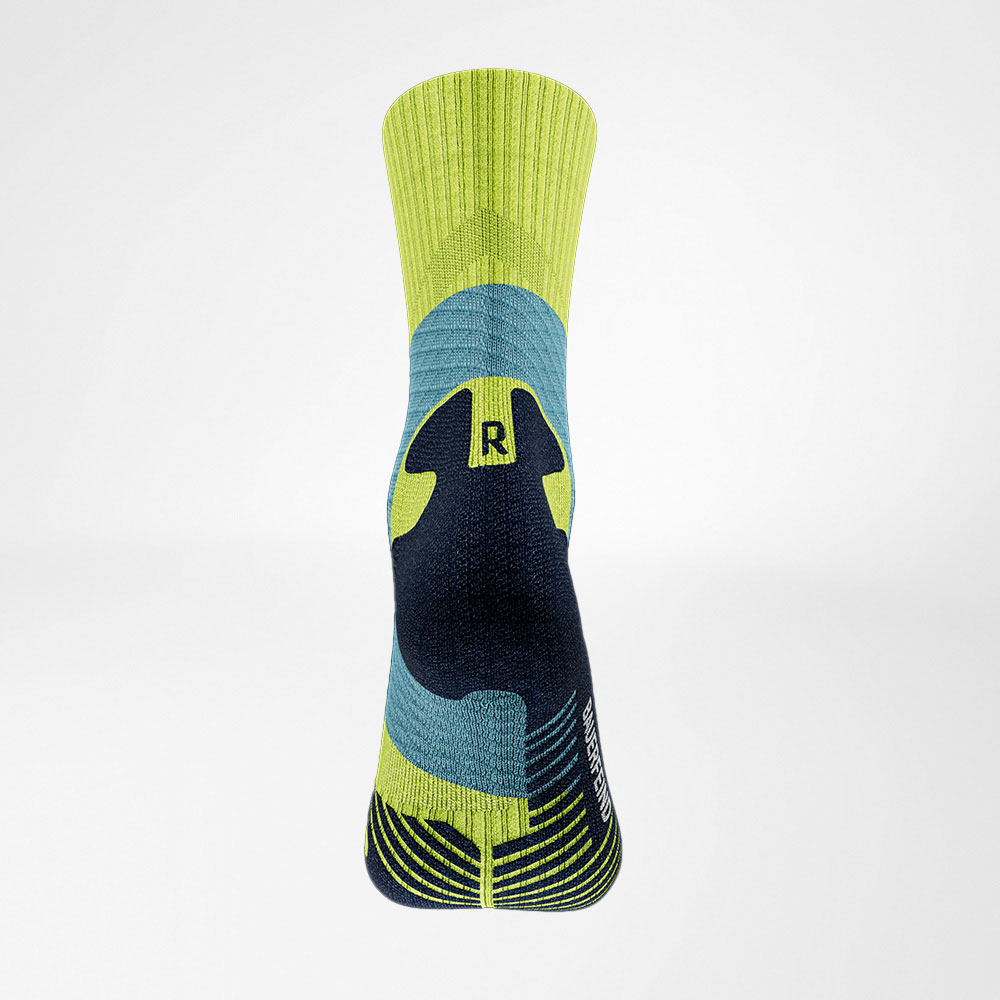 Back view of the blue -yellow medium -length trail run - running socks
