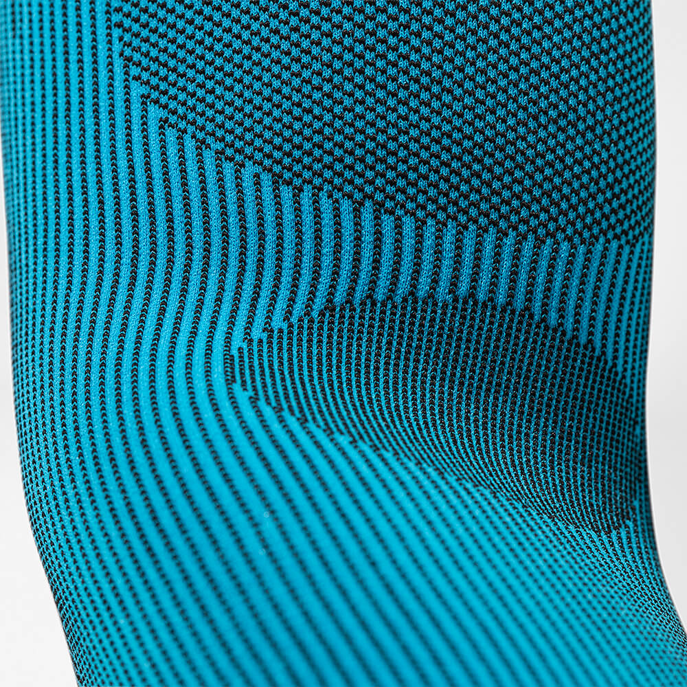 Detailed view elbow inside with a knitting course of the compression Sleev for the arm